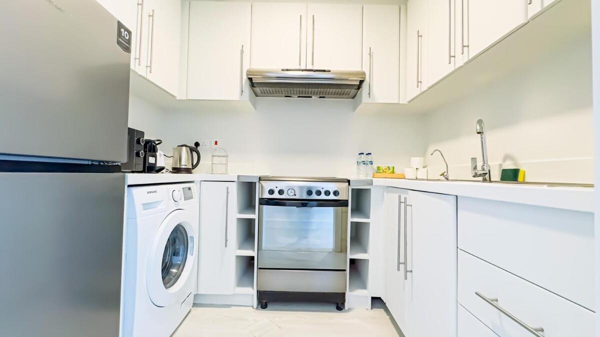Sophisticated 2br In Jlt - Walk To Metro & Vakantiehuis *